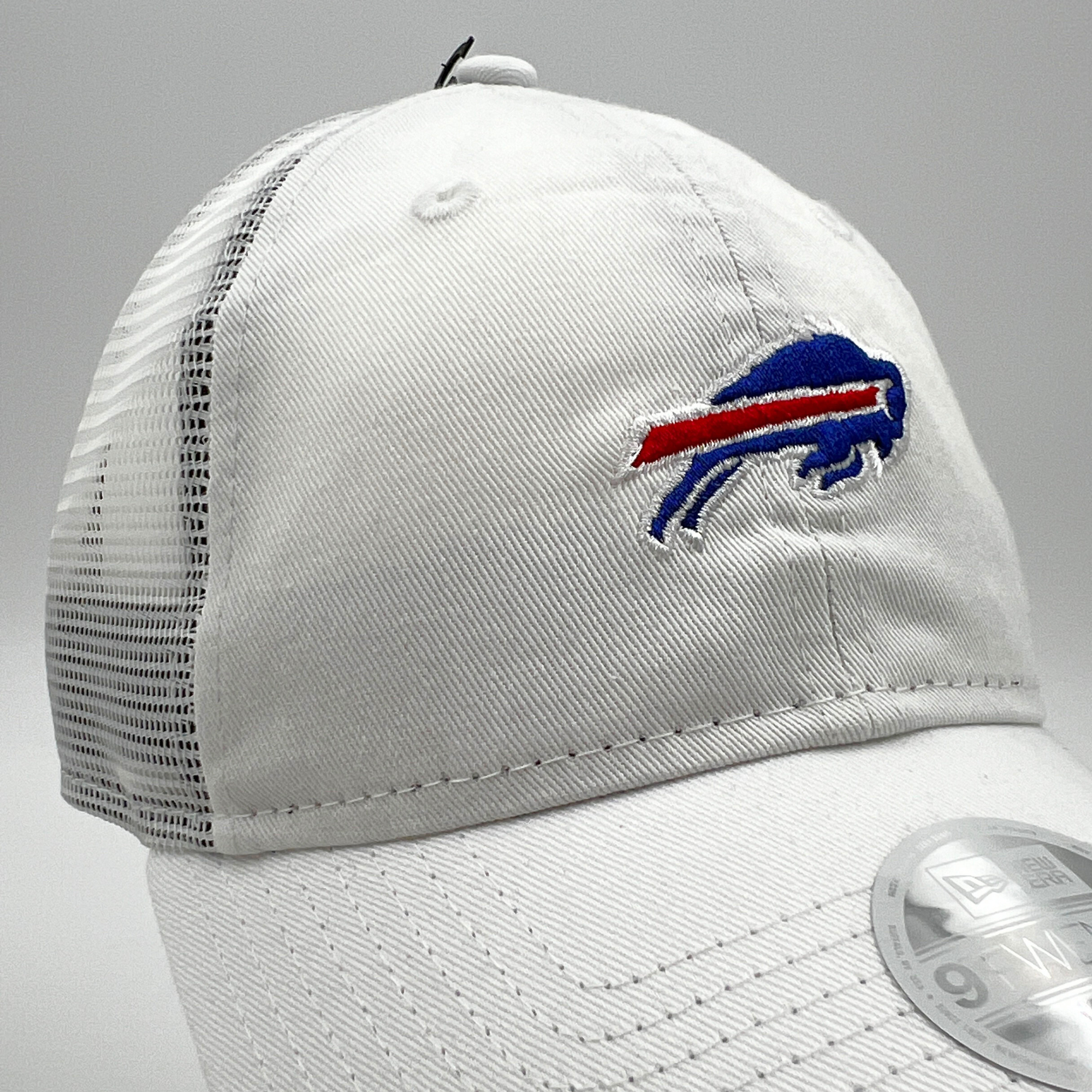 Women&#39;s New Era Buffalo Bills White Adjustable Hat