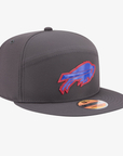 New Era 9FIFTY Buffalo Bills 2026 Sideline Dark Gray Dual Panel Snapback