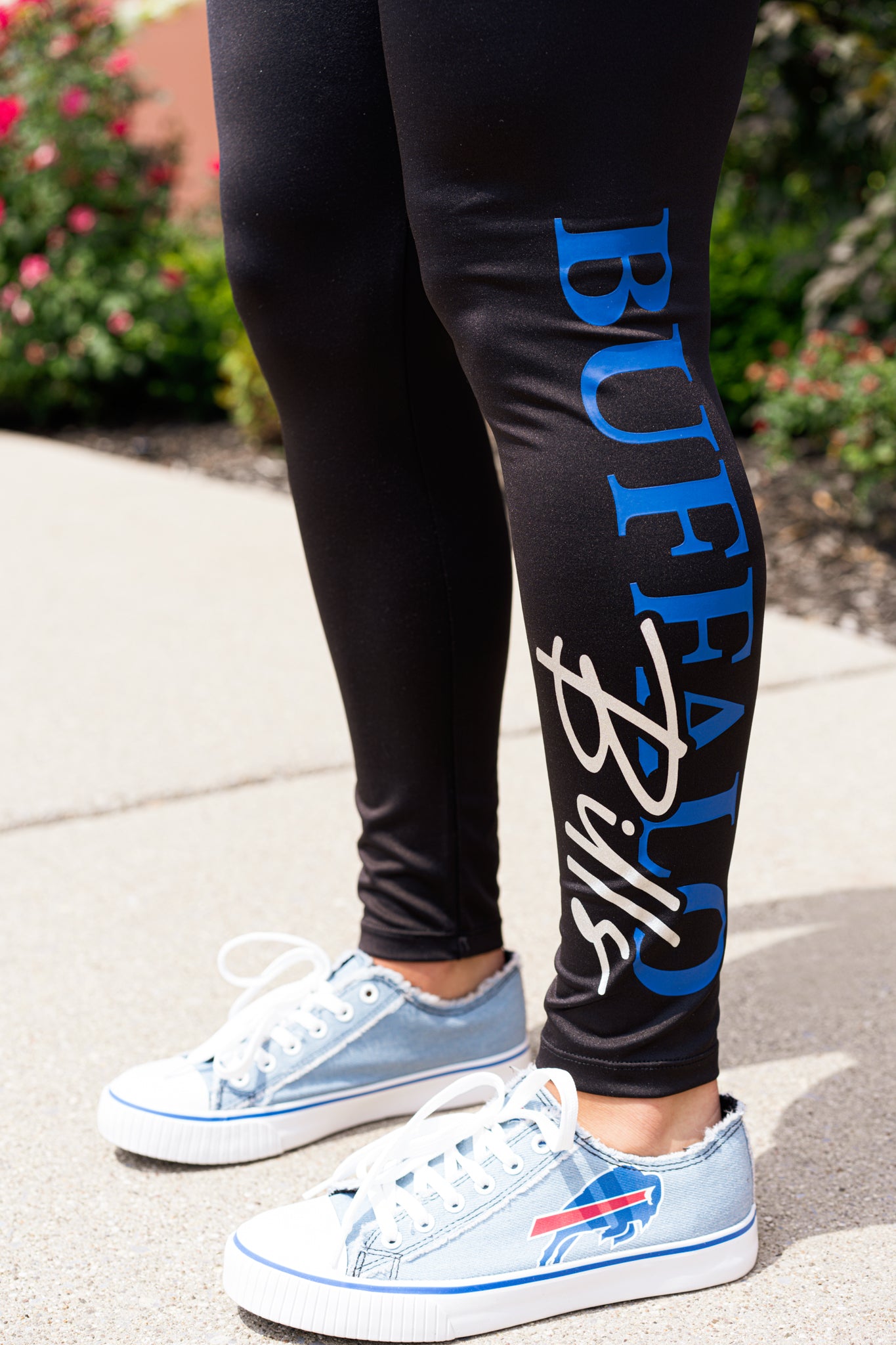 Women's Buffalo Bills Metallic Team Name Black Pitcher Leggings