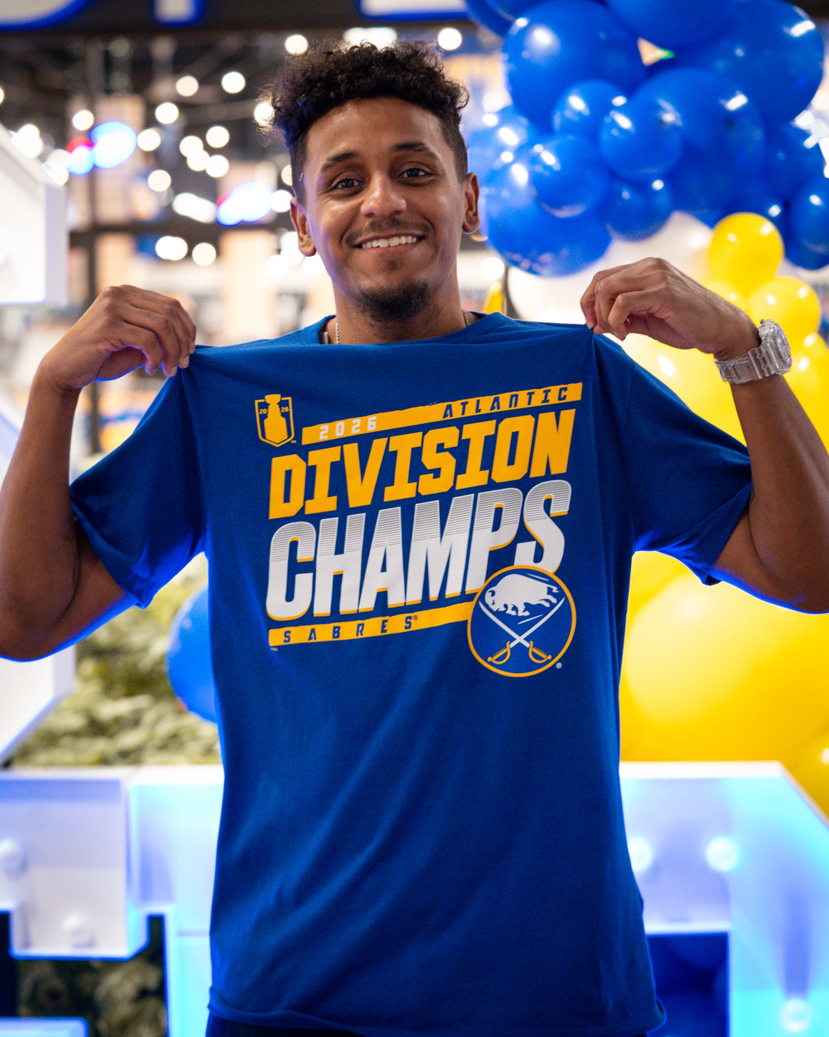 BUFFALOES ネイビー Tシャツ サイズ0 Buffalo Sabres 2026 Division Champions T-Shirt | The BFLO Store