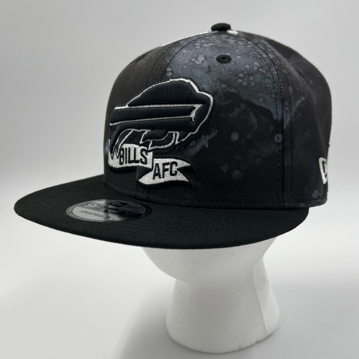 Philadelphia Eagles Sideline 9FIFTY Snapback Hat - Black/ White Ink