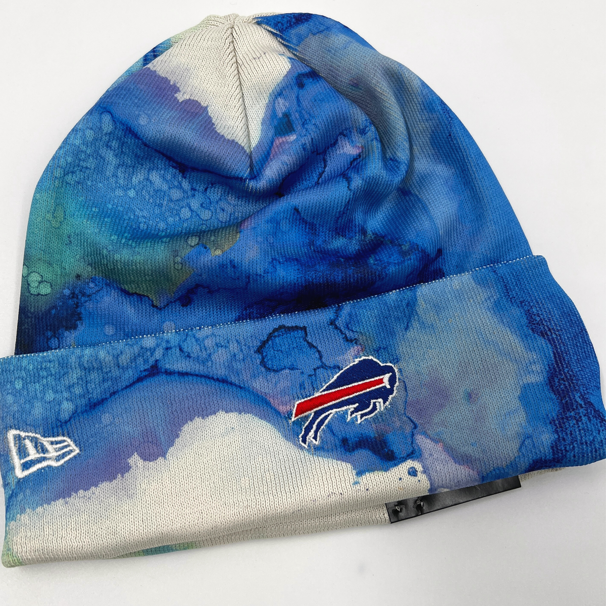 Buffalo Bills Men's New Era Tech Cuffed Knit Hat