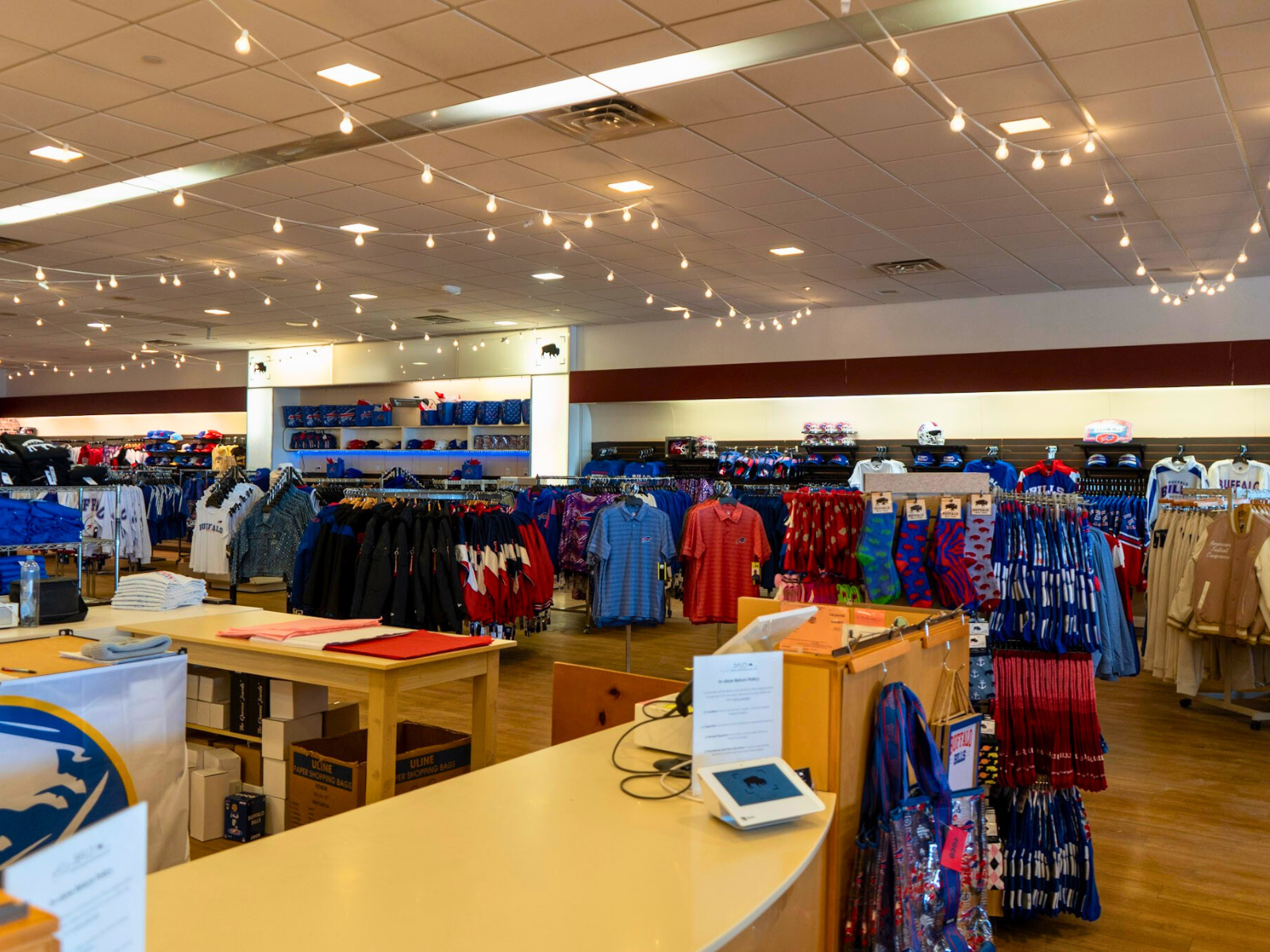 wide shot of middle of bflo store mckinley mall