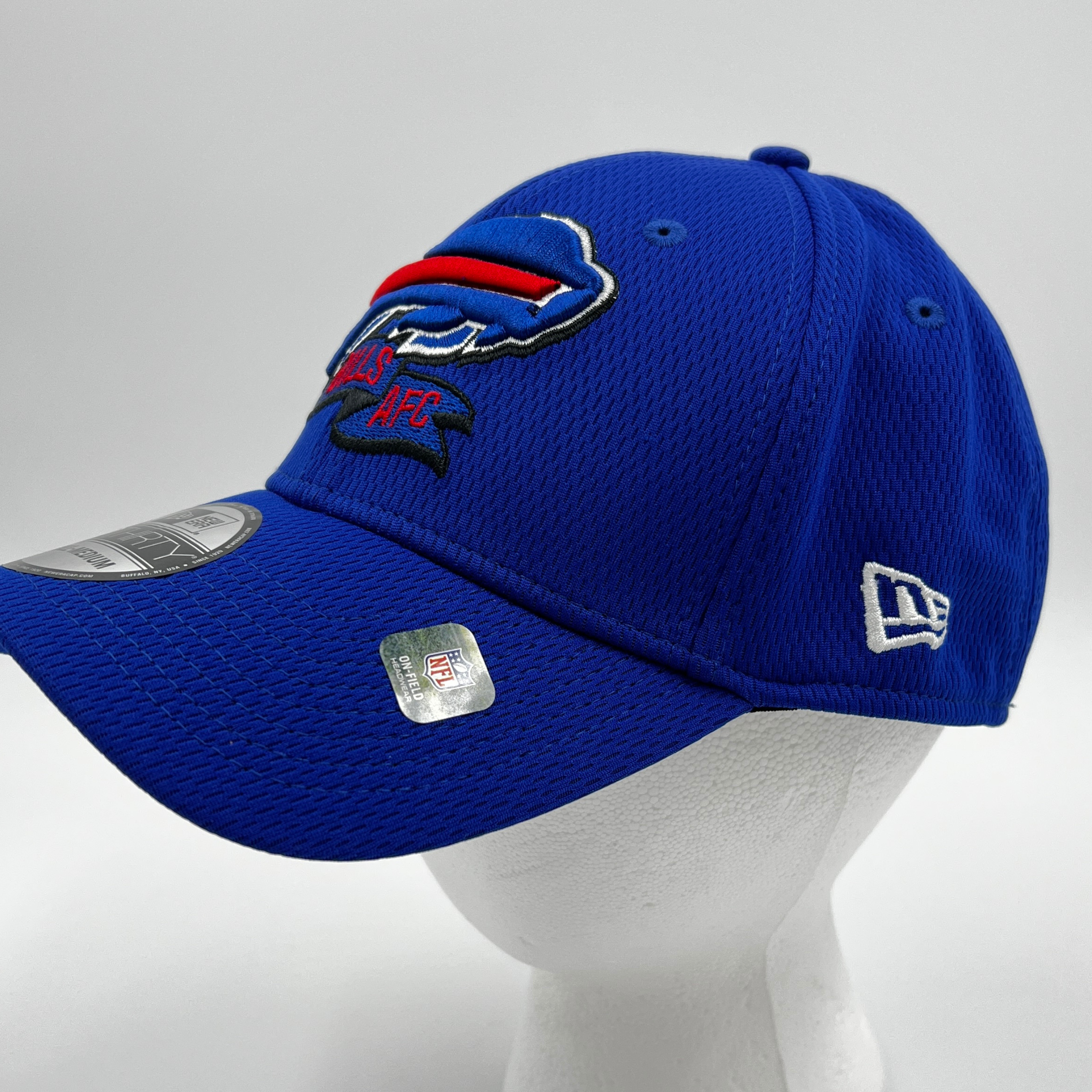 New Era Buffalo Bills AFC 2022 Sideline Royal Hat