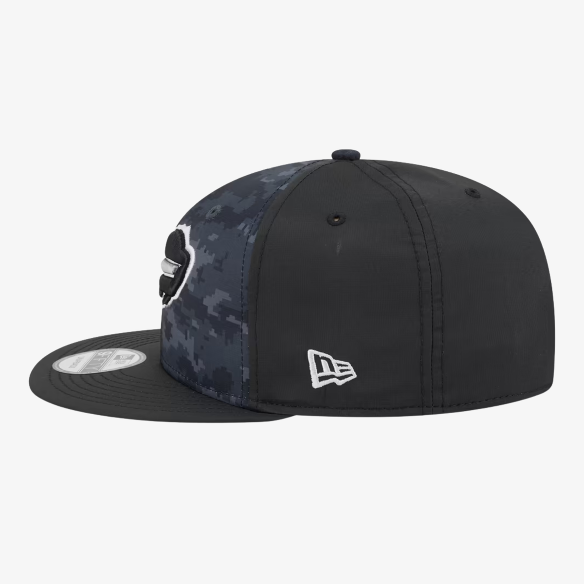 New Era Black Buffalo Bills 2026 Salute To Service 9FIFTY Snapback Hat