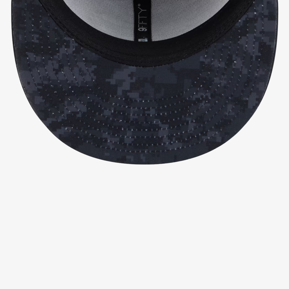 New Era Black Buffalo Bills 2026 Salute To Service 9FIFTY Snapback Hat
