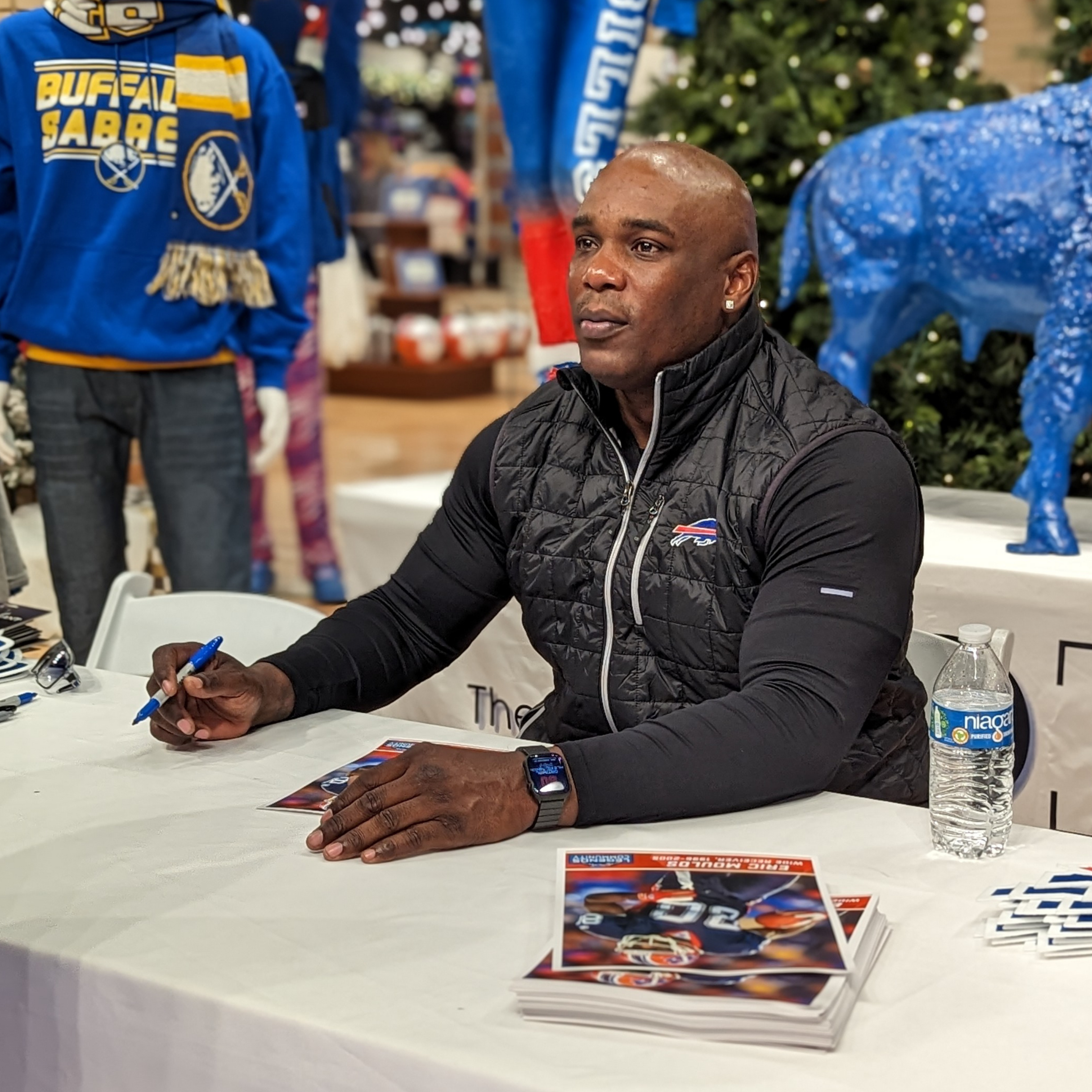eric moulds, buffalo bills, at the bflo store