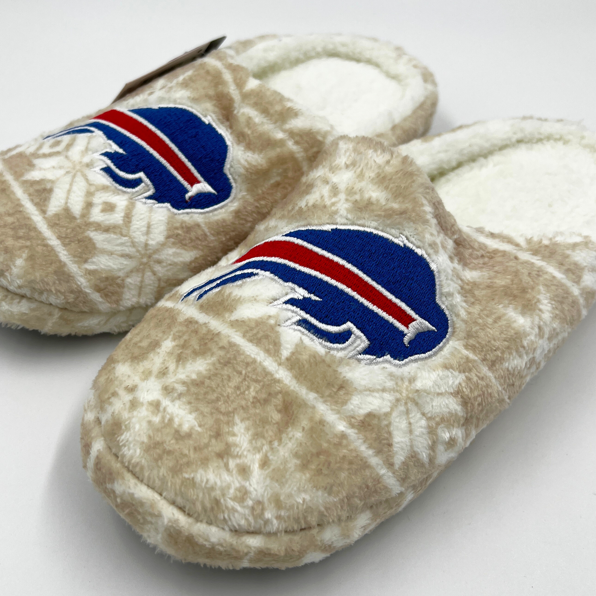 Women&#39;s Buffalo Bills Cream Faux Fur Slipper
