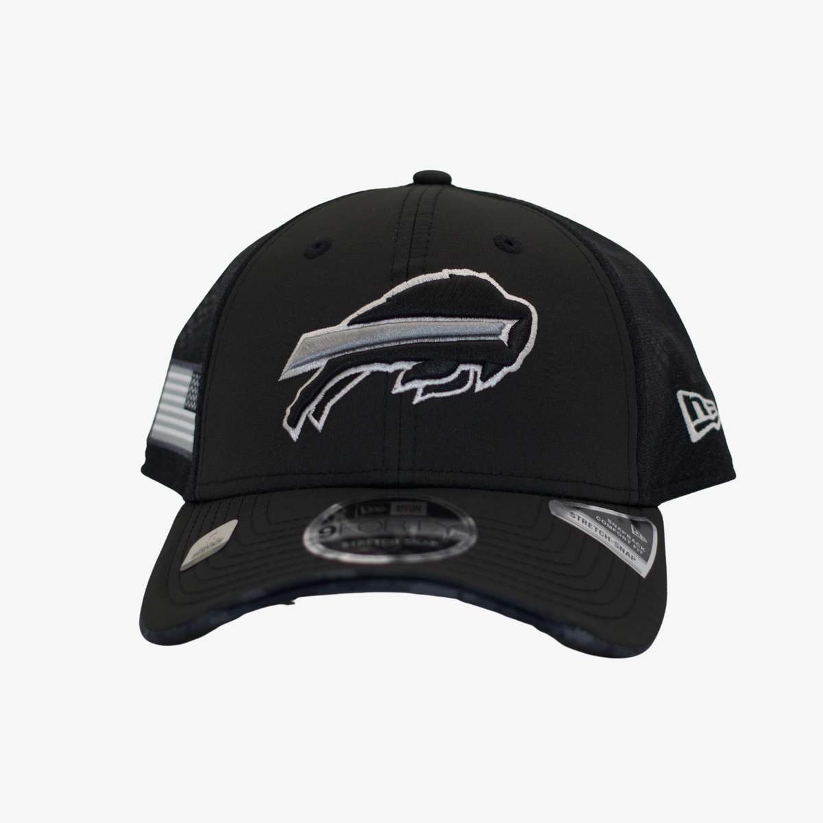 New Era Black Buffalo Bills 2026 Salute To Service 9FORTY Adjustable Trucker Hat
