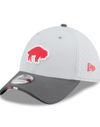 New Era 39THIRTY Buffalo Bills 2025 Training Camp Gray & Red Stretch-Fit