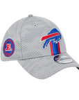 New Era 39THIRTY Bills 2024 Sideline Team Stripes Gray Stretch Fit