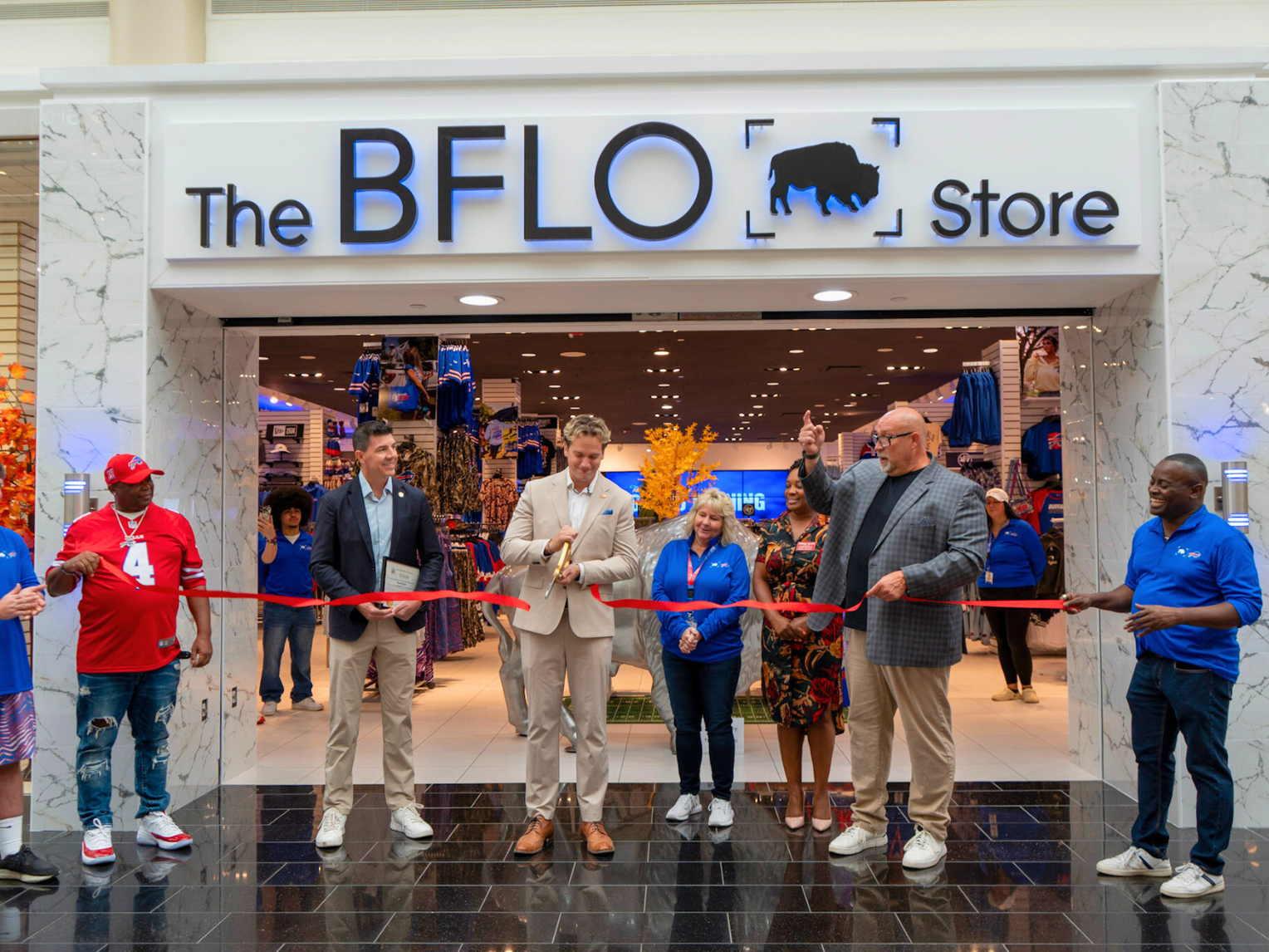 ribbon cutting at the bflo store walden galleria mall