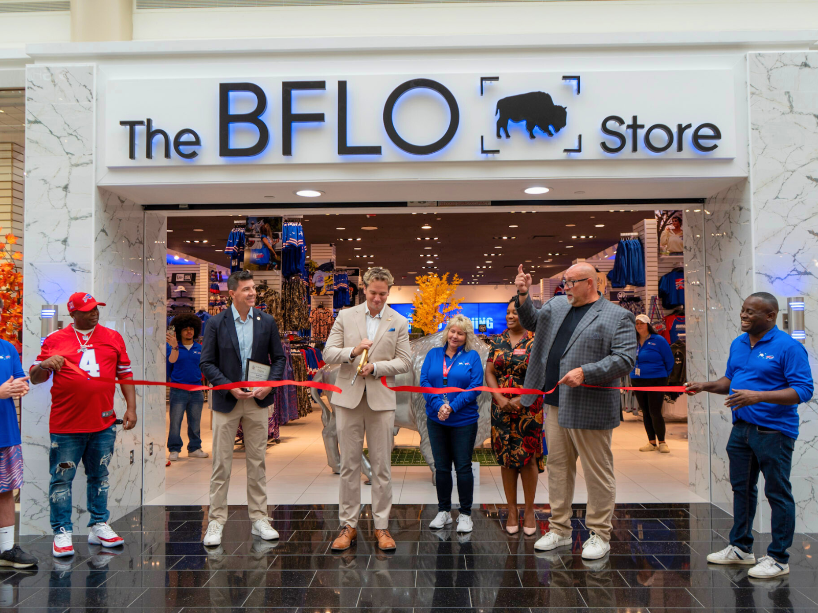 ribbon cutting at the bflo store walden galleria mall