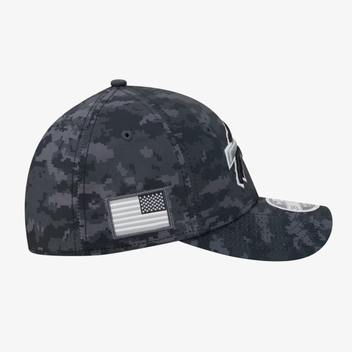New Era Black Buffalo Bills 2026 Salute To Service 39THIRTY M-Crown Stretch Hat