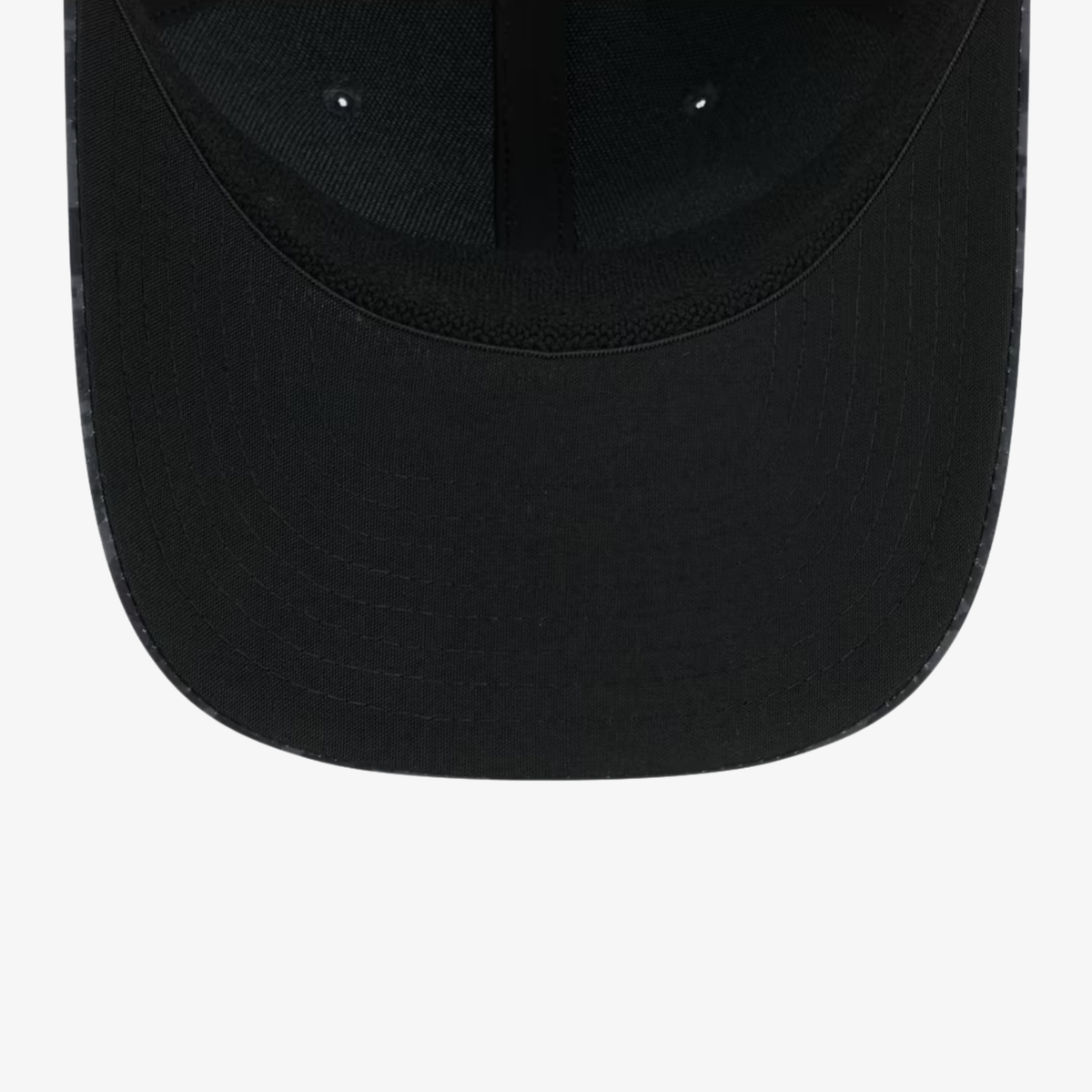 New Era Black Buffalo Bills 2026 Salute To Service 39THIRTY M-Crown Stretch Hat