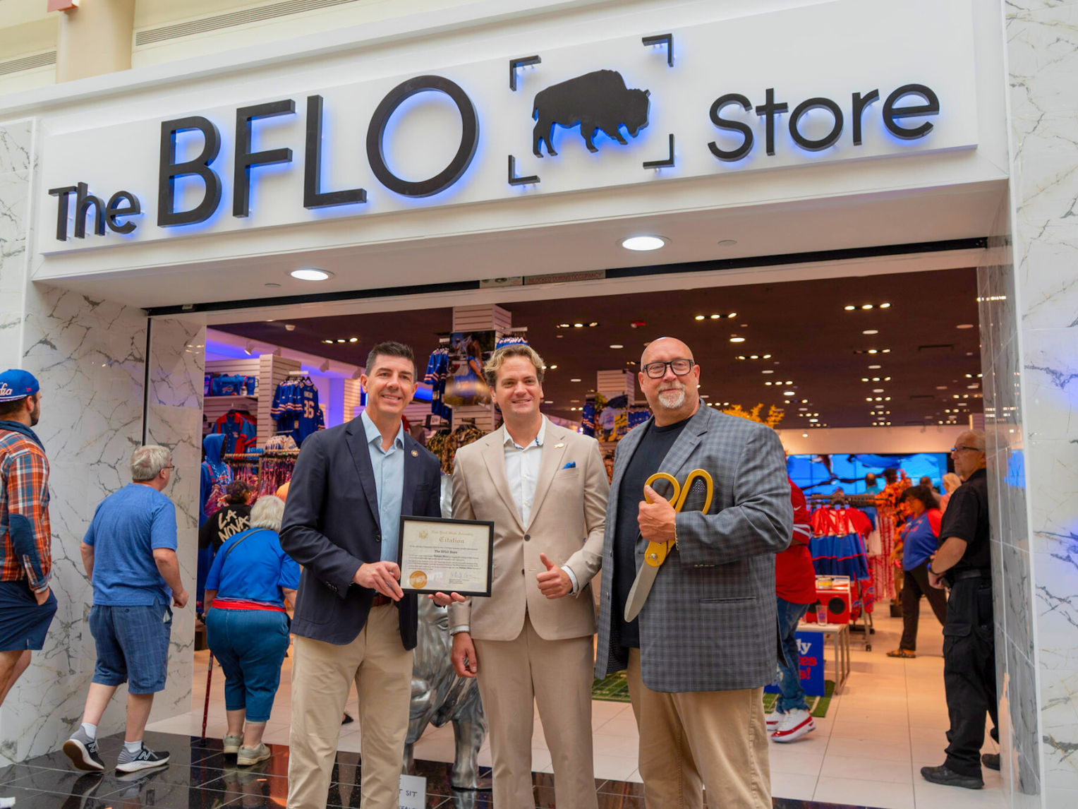 ribbon cutting ceremony at the bflo store walden galleria location