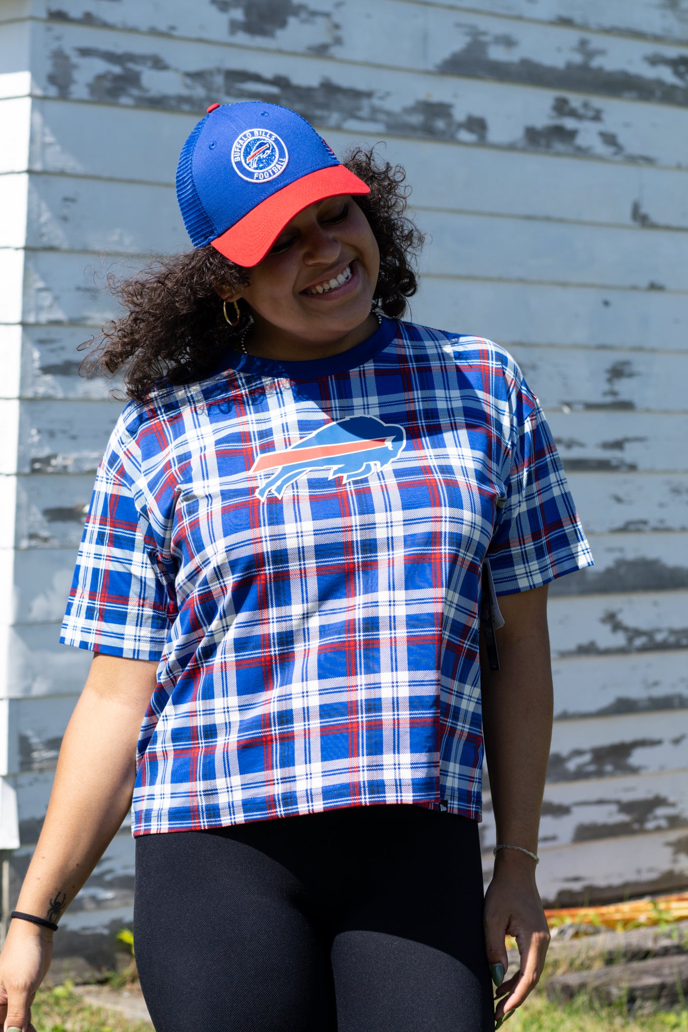 Women&#39;s New Era Bills 3rd Down Plaid Cropped T-Shirt