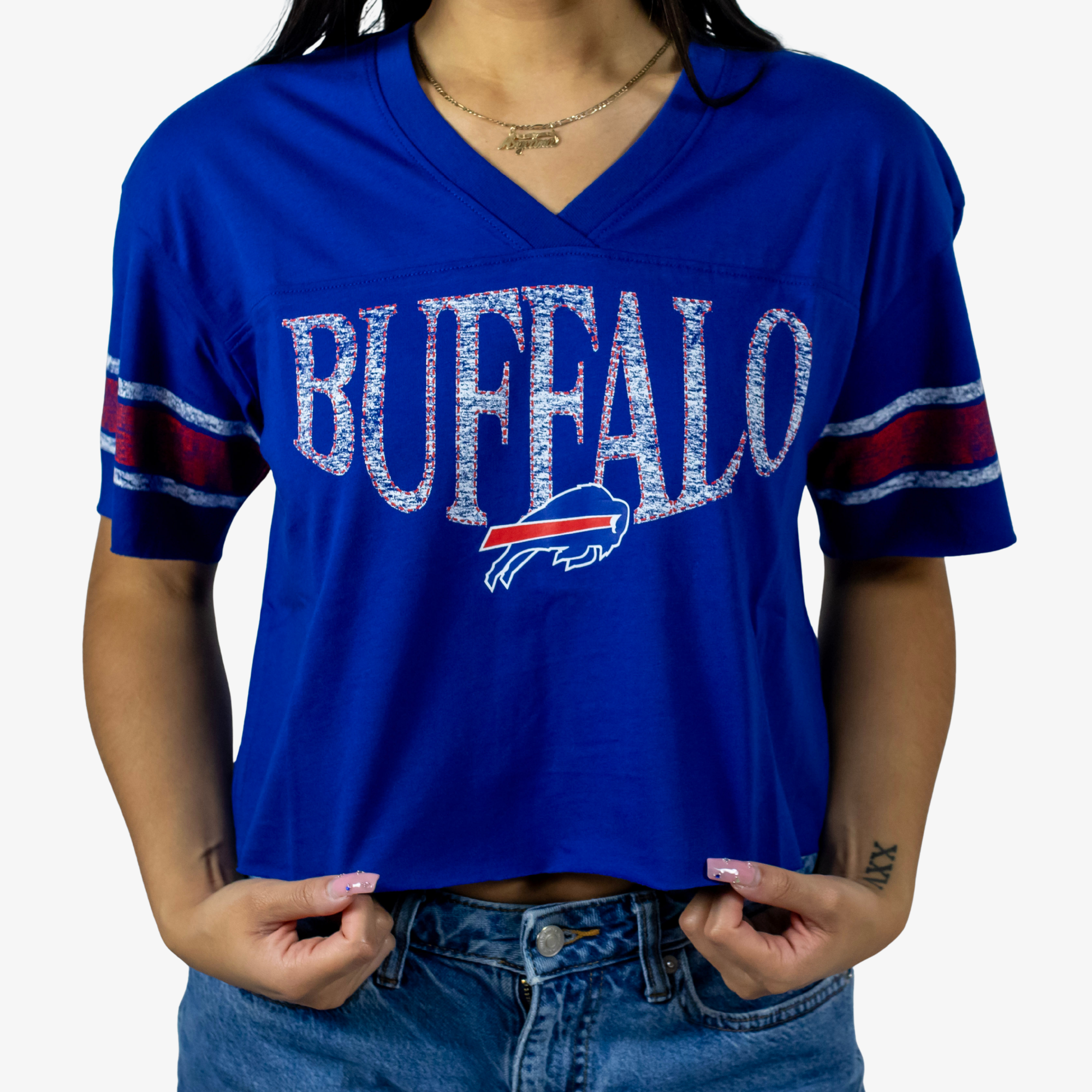 Women's New Era Bills 2026 Sideline Royal Distressed Cropped T-Shirt