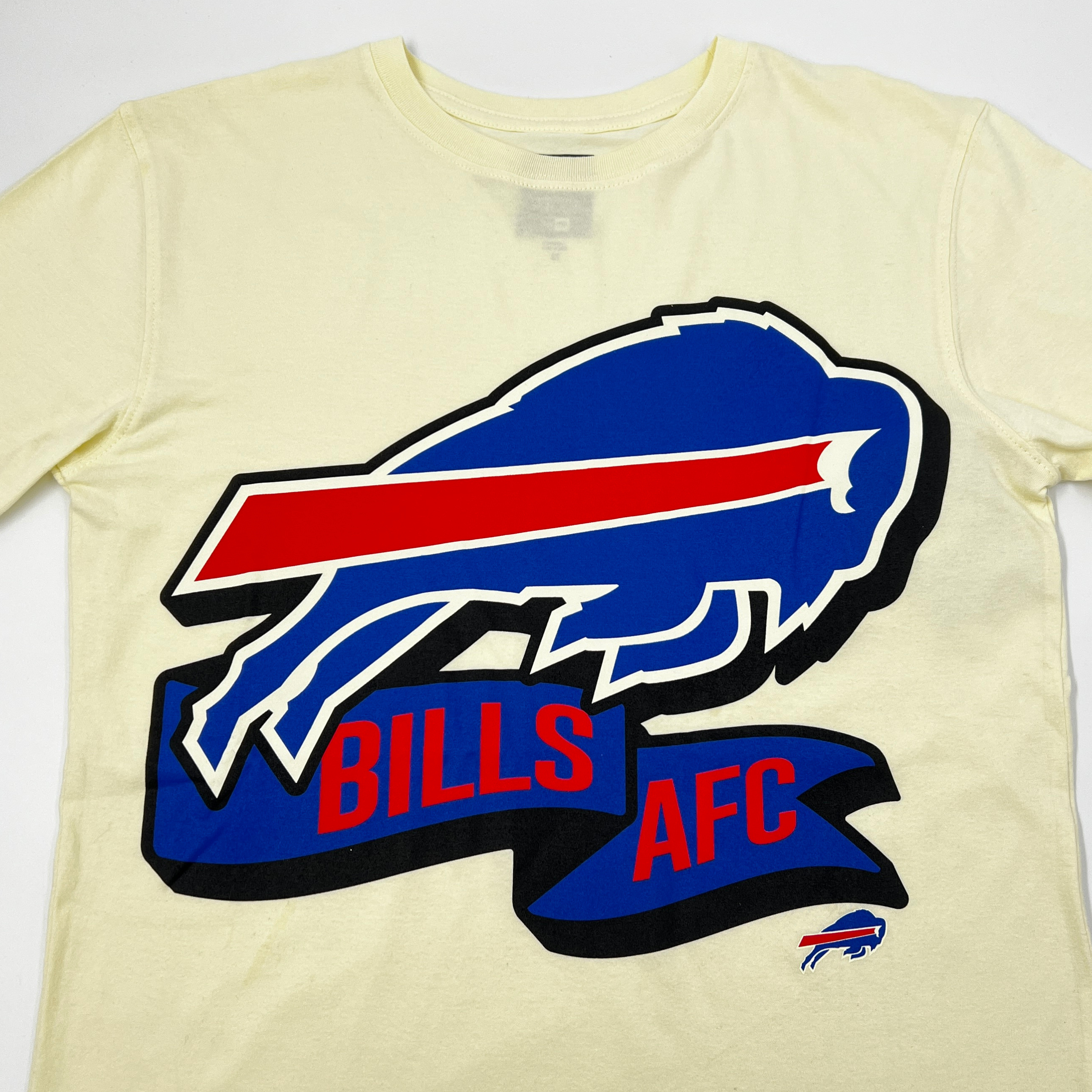 New Era Bills AFC Cream 2022 Sideline T-Shirt