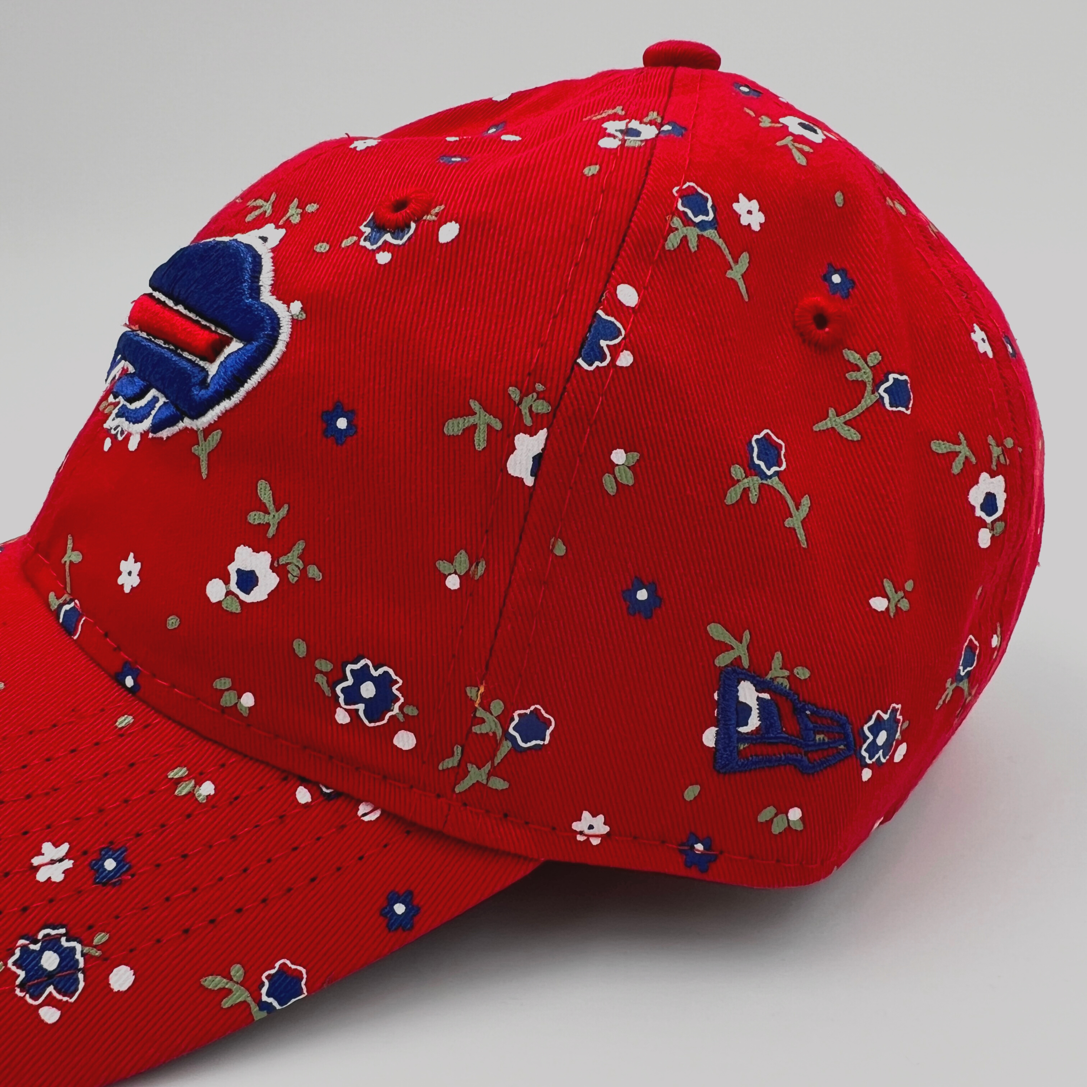 Women's Buffalo Bills Red Floral Adjustable Hat