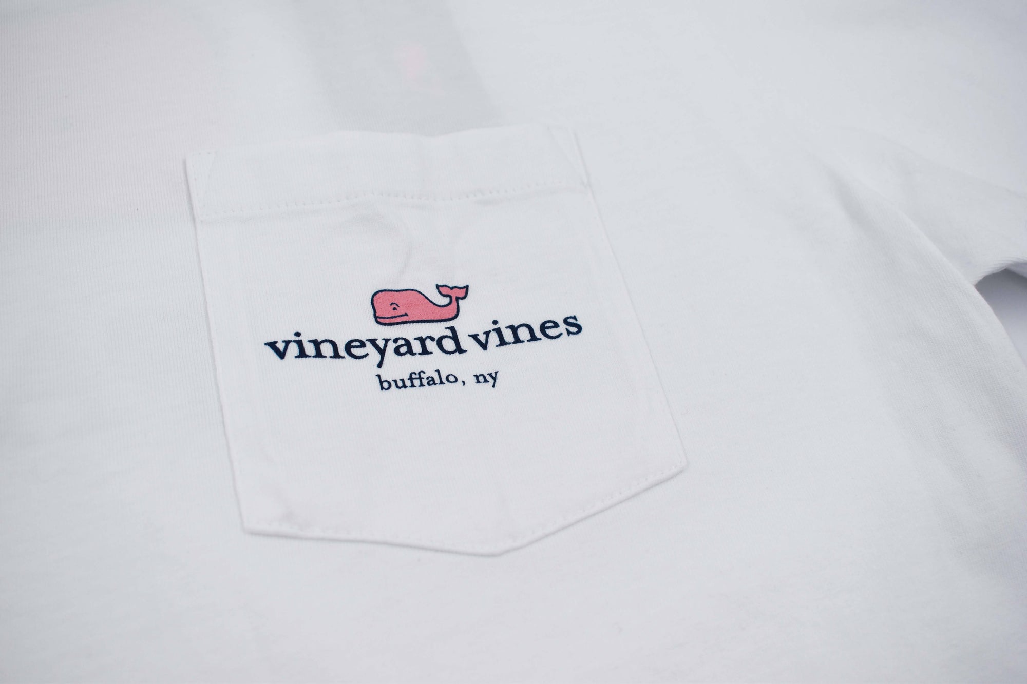 Vineyard Vines White “I Whale Buffalo” SST - The BFLO Store